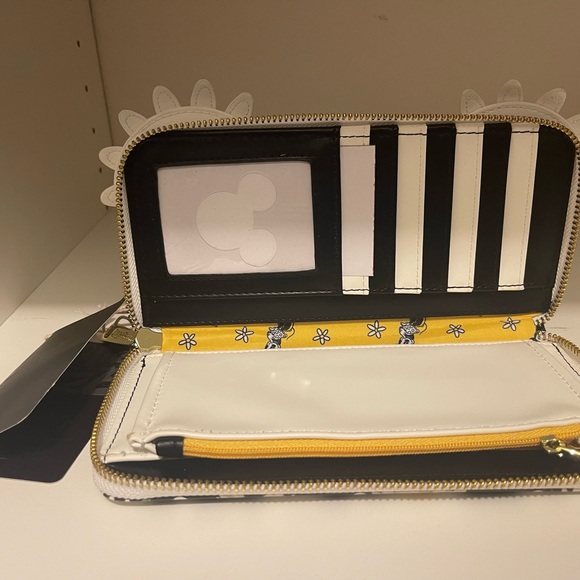 Disney Minnie Mouse Daisies Zip Around Wallet - Picture 3 of 6